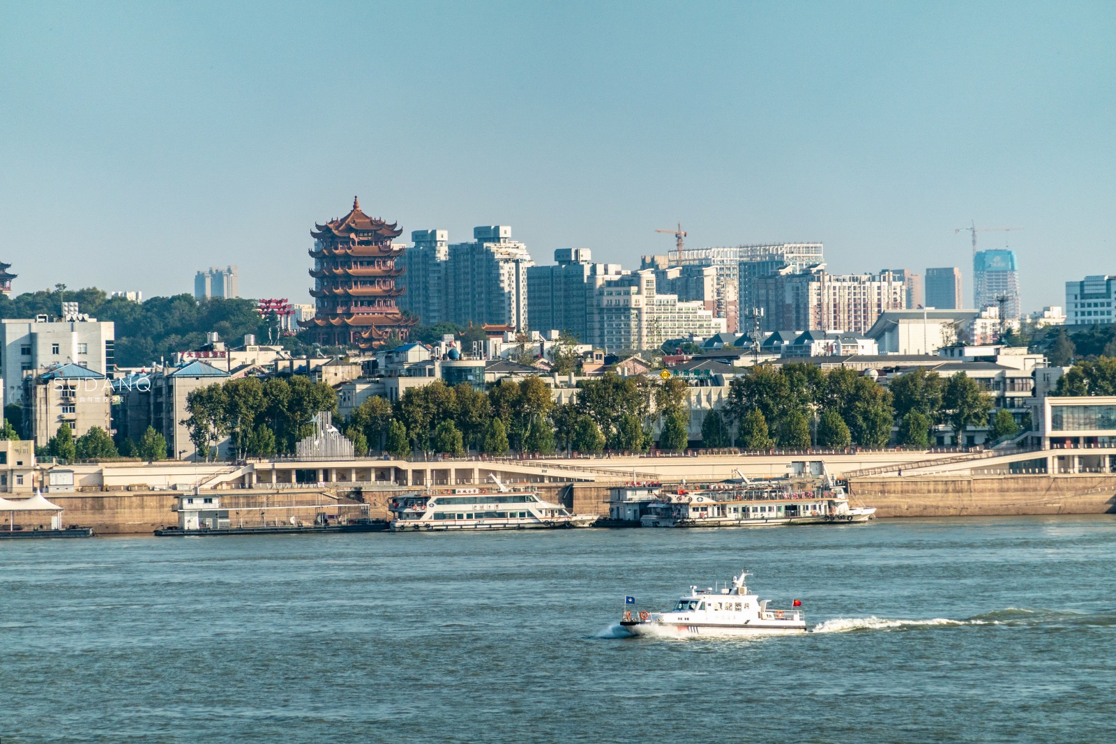 武汉太美了,汉江江滩景区