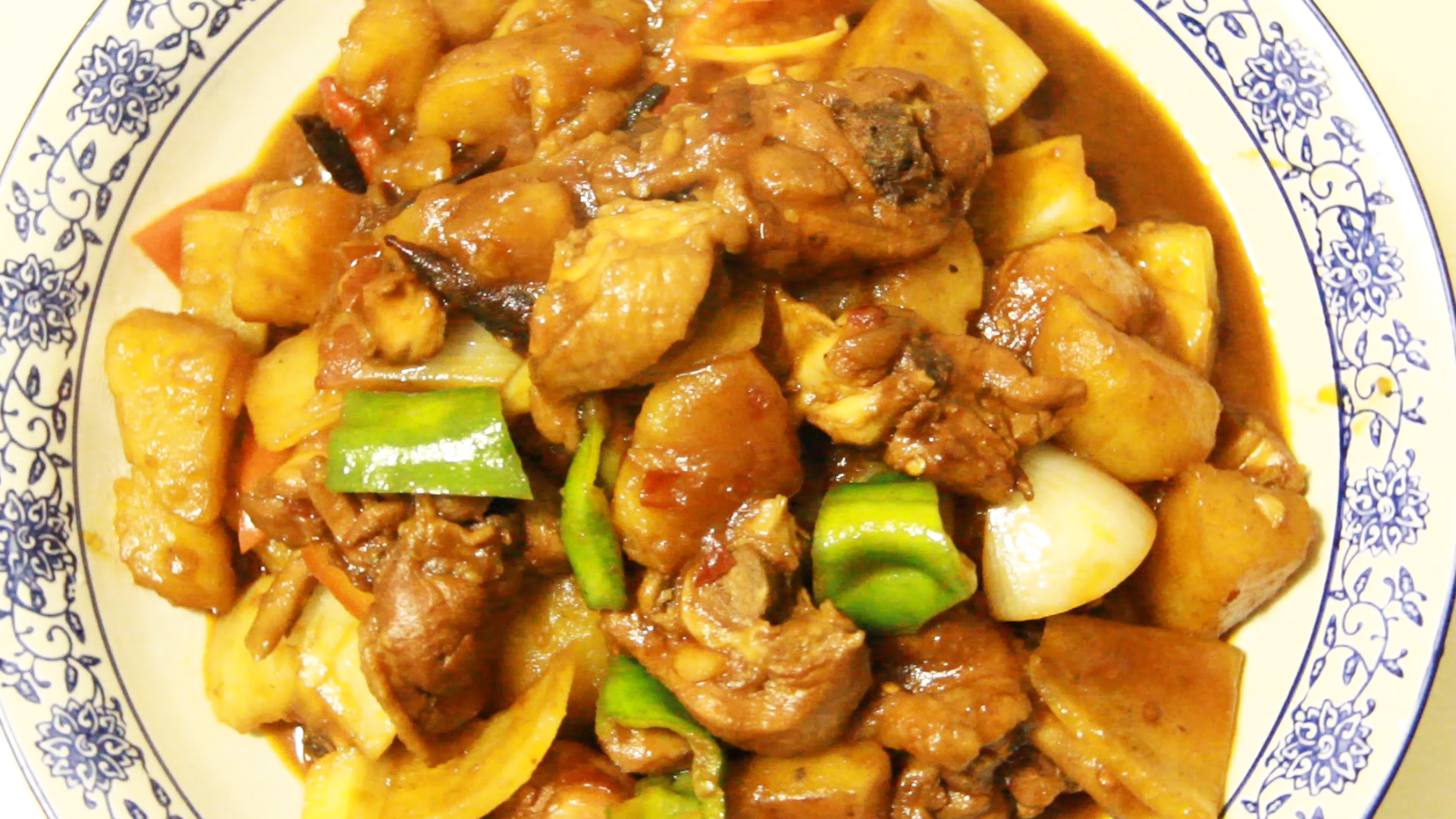 别再吃大盘鸡了！很多吃过的人为啥做不到？试着炒一次，忘掉很难