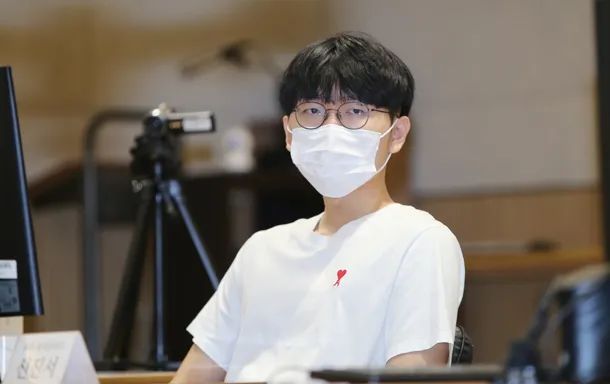 申真谞甩开朴廷桓10次领跑韩国,韩国申真谞和申旻埈是什么关系