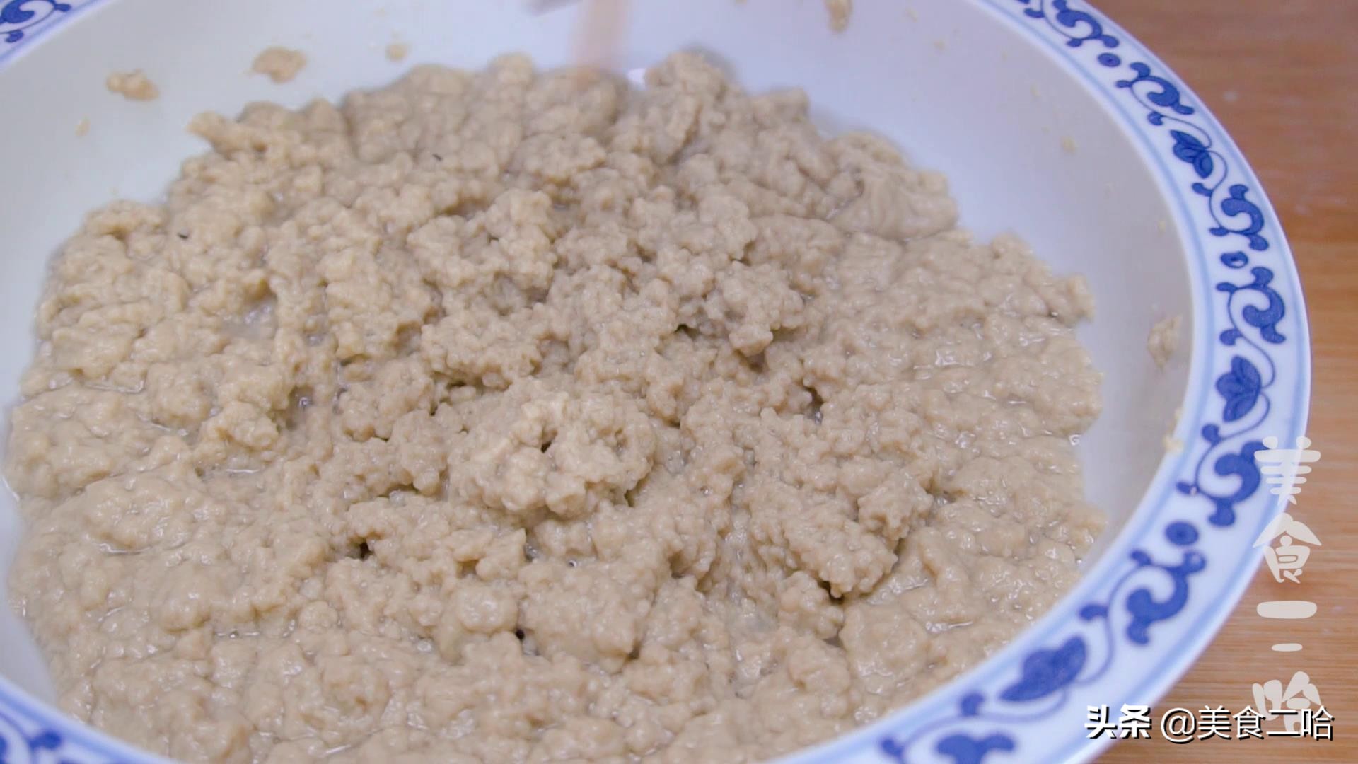 电饼铛烧烤面筋的做法全过程视频,烧烤摊烤面筋简易酱料配方