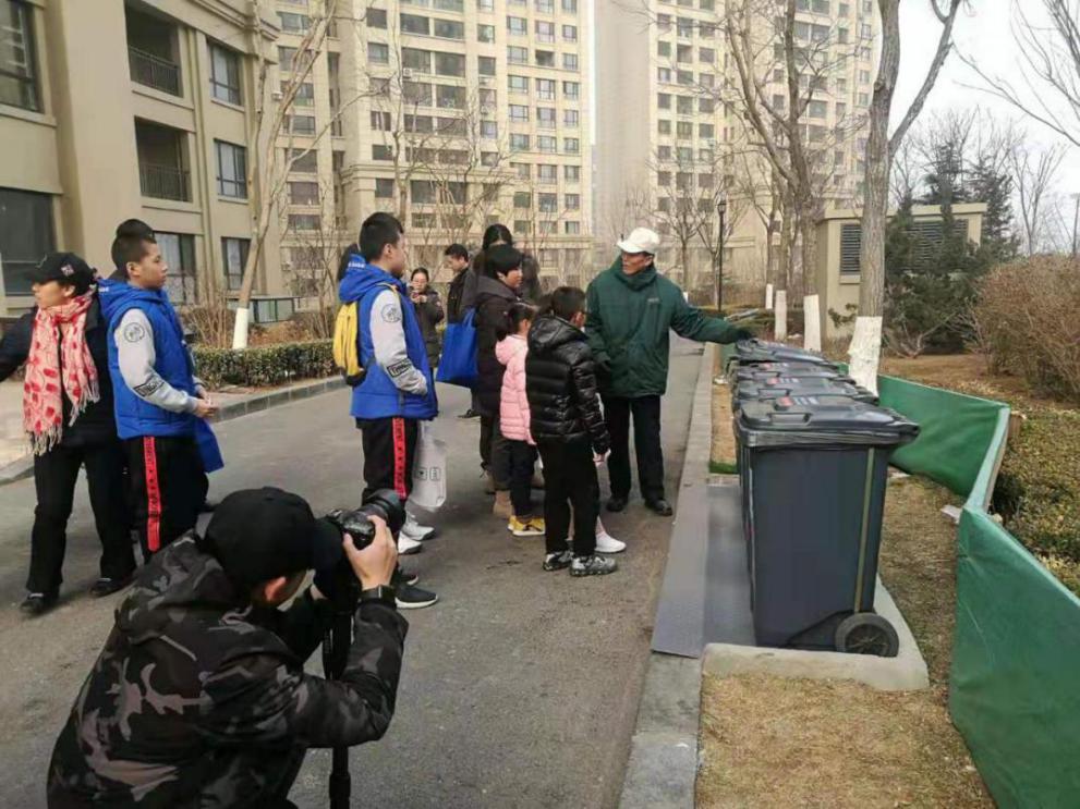 华录科技文化承办小手拉大手、垃圾分类小督导员学习与实践