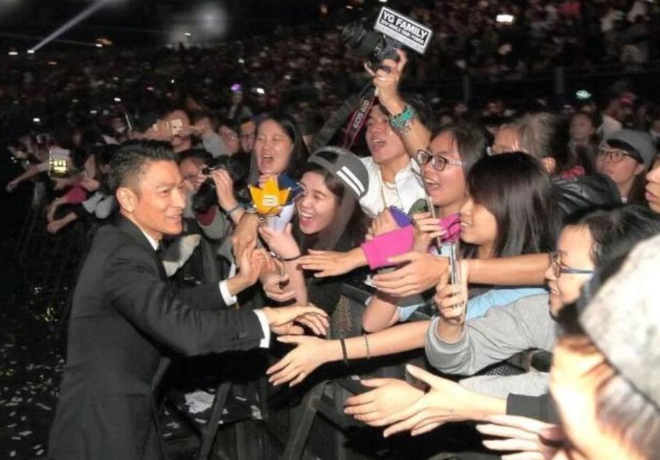 刘德华评价喻可欣,20年后刘德华谈喻可欣