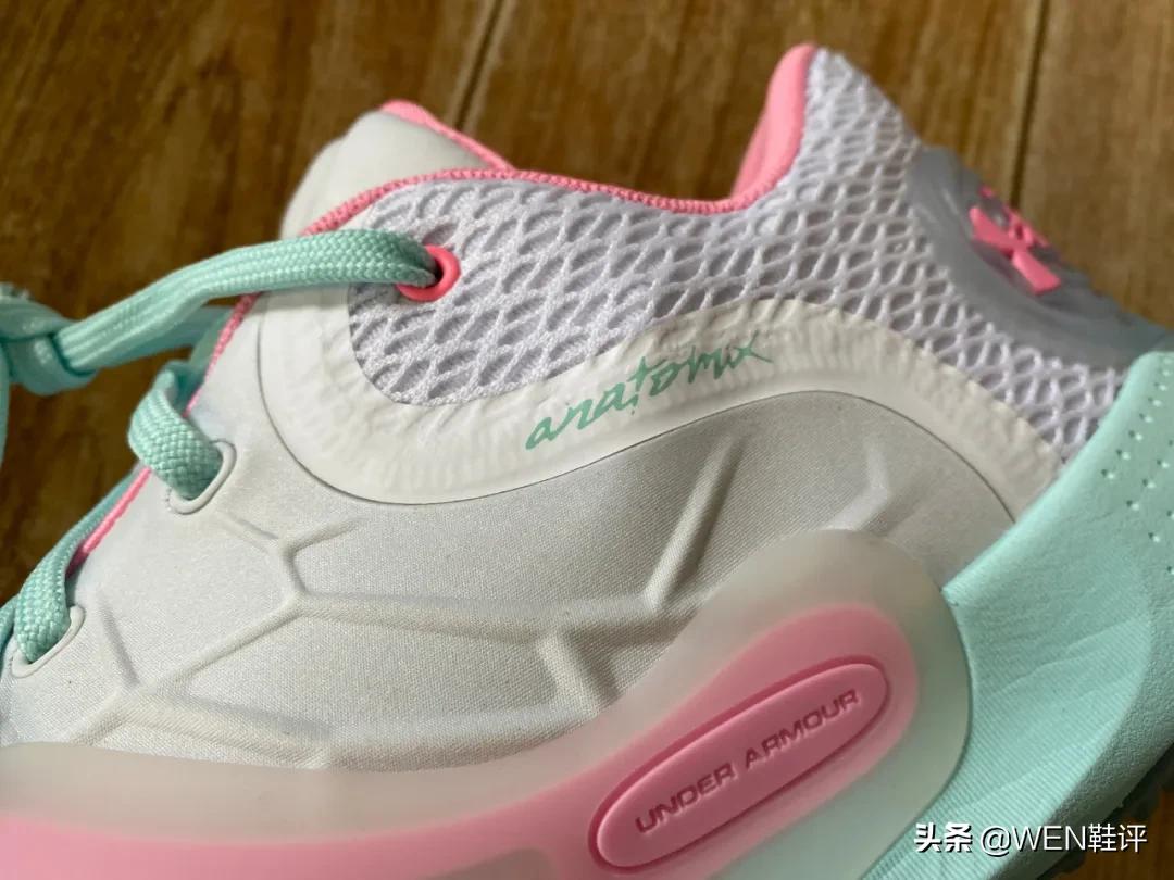 *男猛**必入鞋款?在NBA赛场上出现的“最后”一双UA球鞋值得被铭记