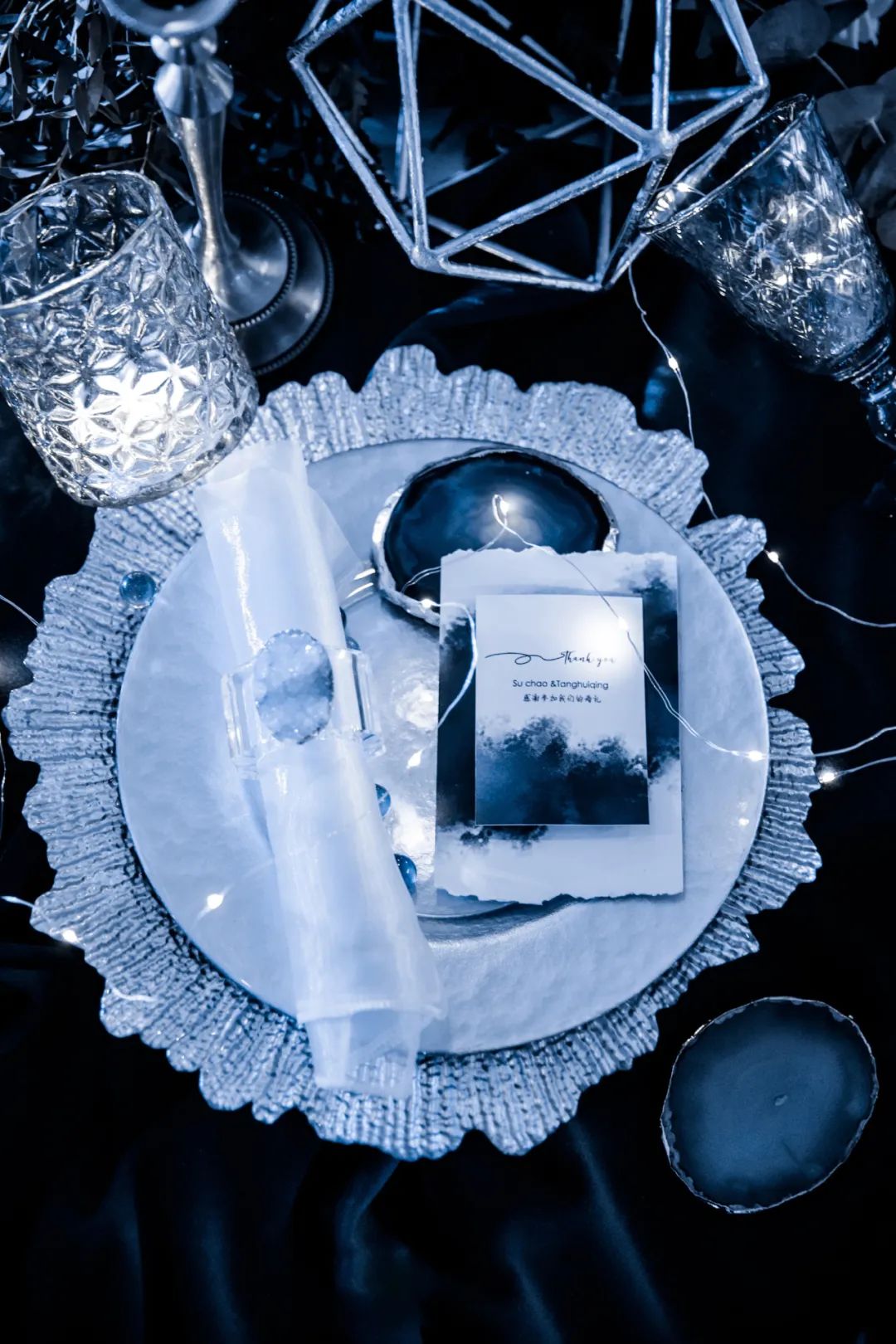 这场静谧梦幻的蓝色星空婚礼,一场神秘浪漫的星空婚礼