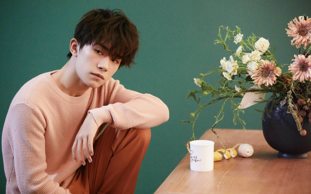 易烊千玺说自己比较慢热,易烊千玺逐渐走出慢热