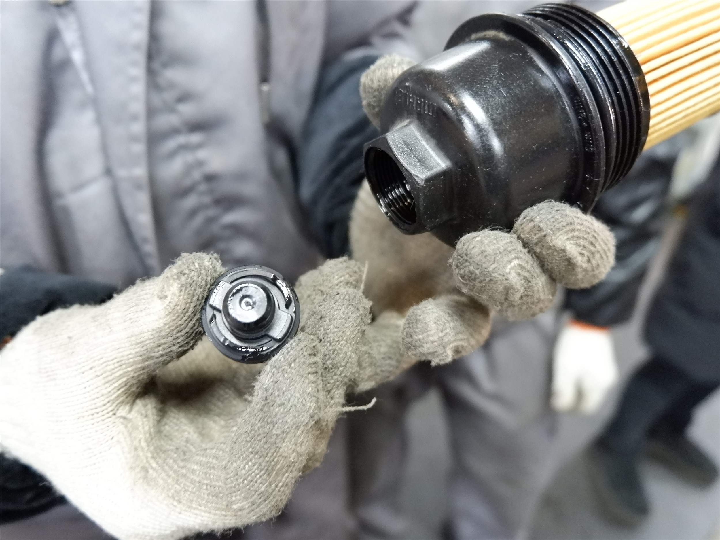 mini是三缸发动机吗,做了保养发动机抖动