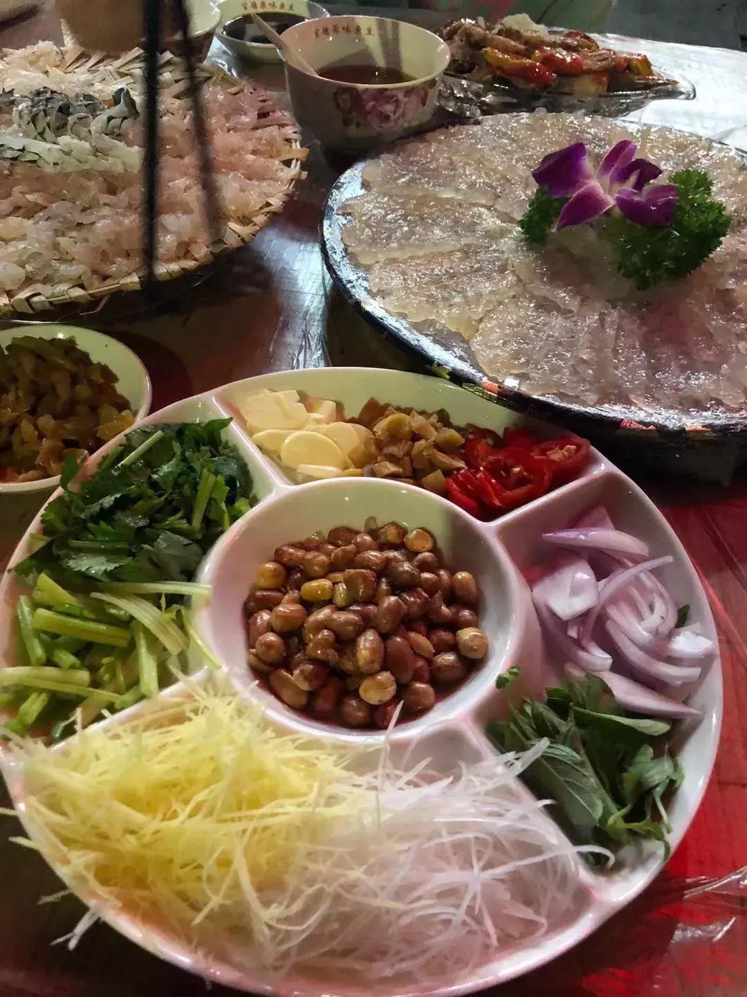 12月成都出发白菜价机票大全,4月机票低至99元