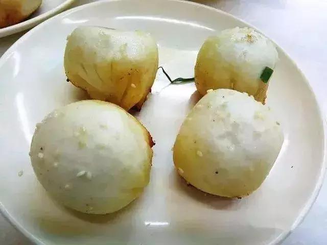 一口下去味道绝美,一口下去满嘴的汤汁太好吃了