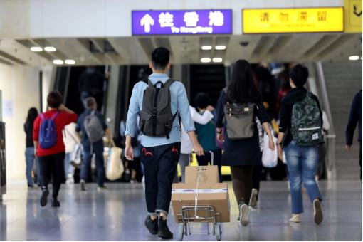 香港跨境上班族,香港人每周去深圳采购
