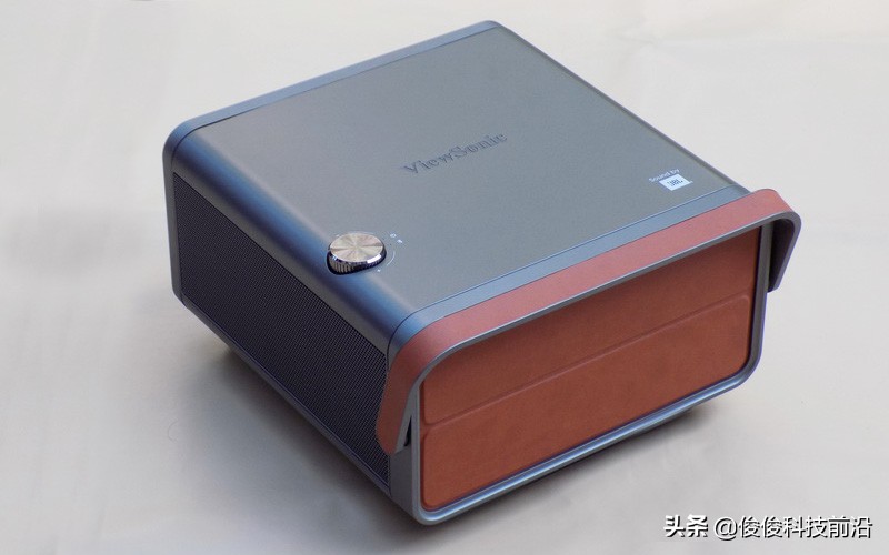 4k巨幕客厅时代专业级家庭影院,4k超清巨幕影院是大屏幕吗