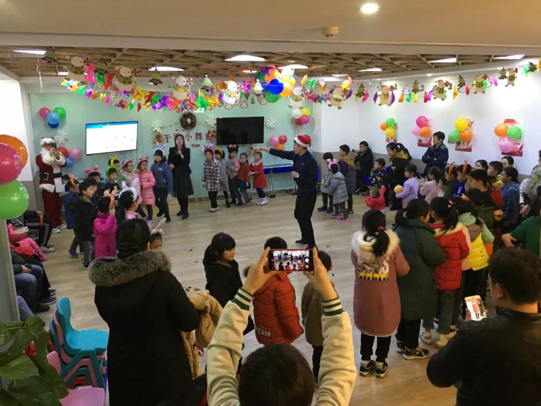 merrychristmas提前祝你圣诞快乐,merrychristmas温暖的圣诞