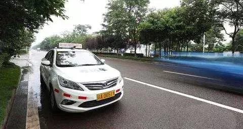 科目三雪铁龙靠边停车技巧30公分,捷达车科目三靠边停车技巧30公分