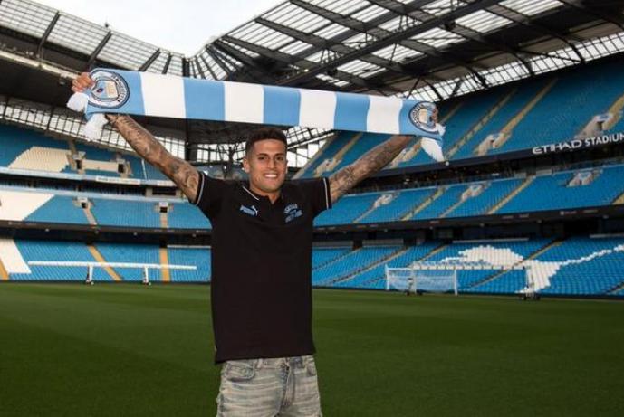 英超狼队翻盘,英超曼城队破纪录了吗