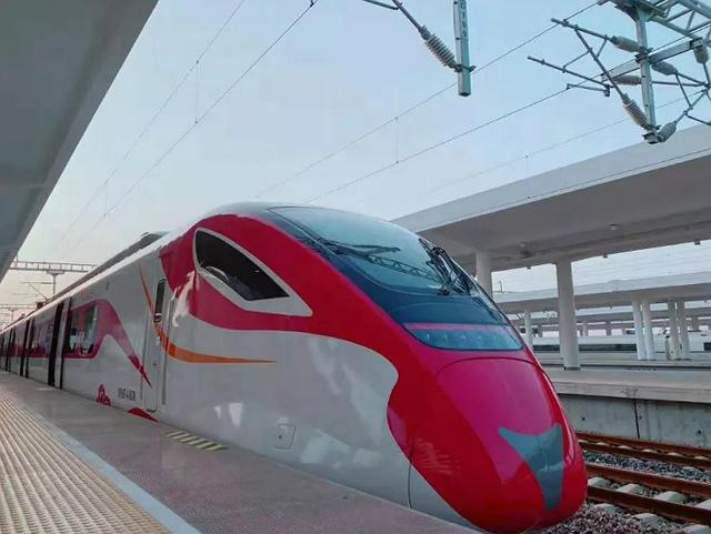 在八横八纵的高铁时代，江苏连云港连云区为何不通高铁？