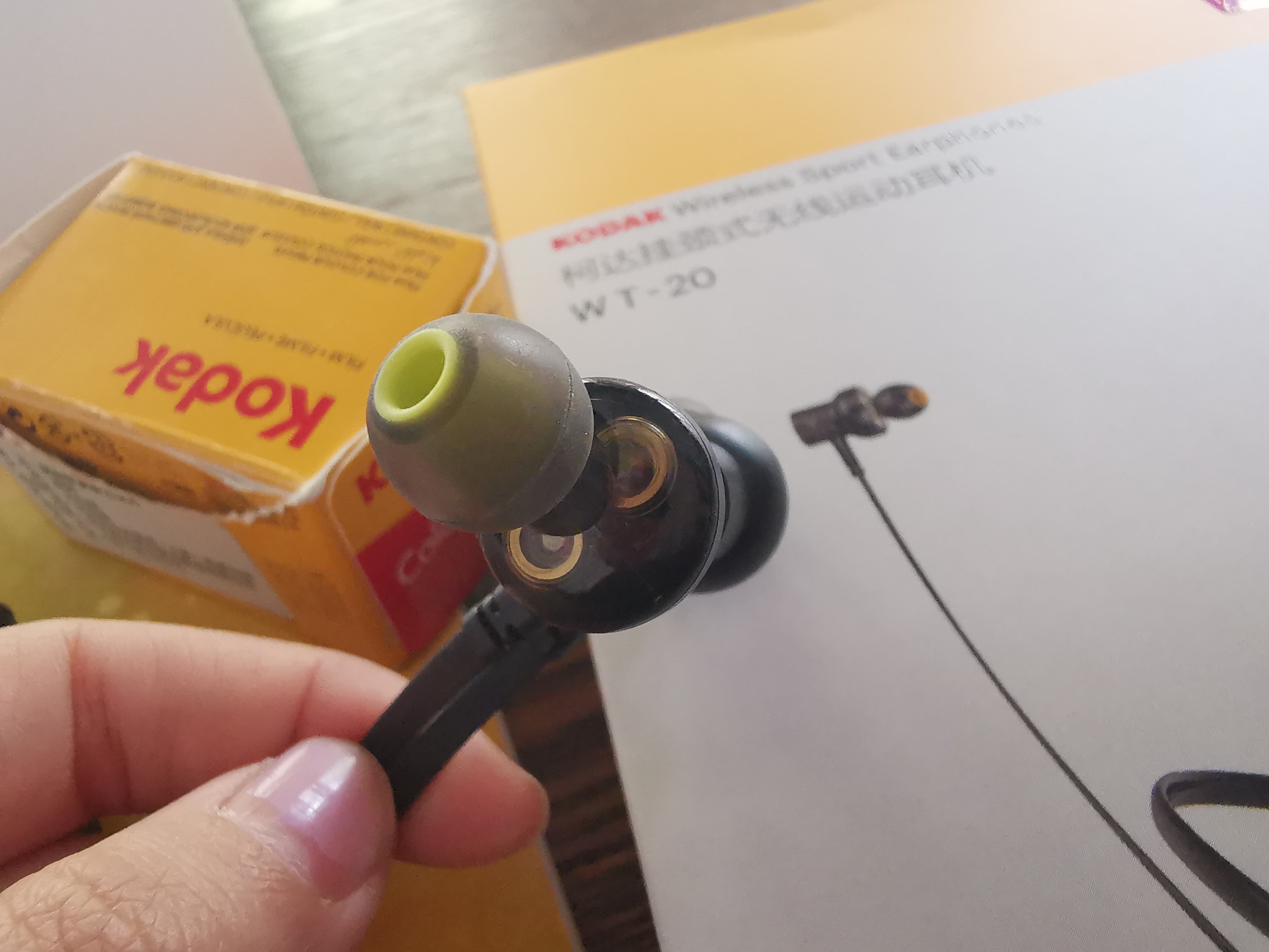 柯达蓝牙耳机测评,颈挂式耳机和真无线耳机哪个更好