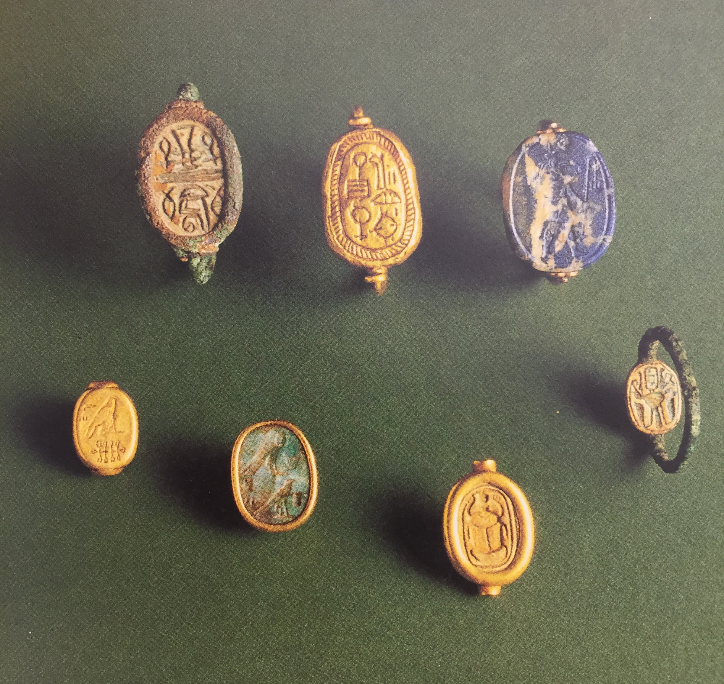 戒指除了钻石还可以戴什么,哪种戒指适合日常佩戴