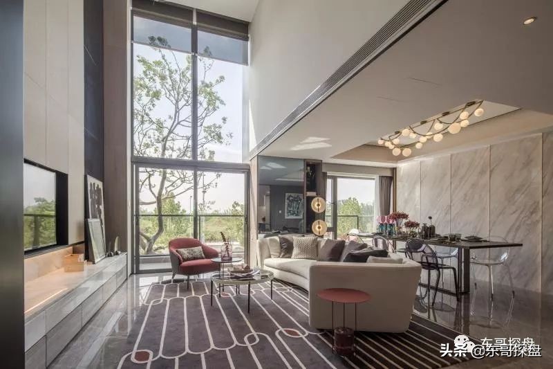 叱咤国际的豫籍金领，归郑置业为何不首选北龙湖？