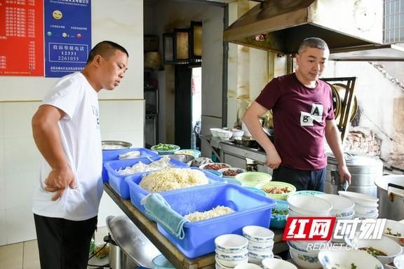 益阳特别辣的特色菜,益阳好吃辣的东西