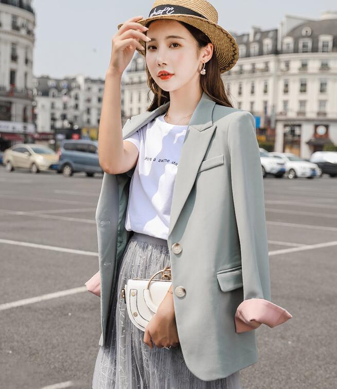 小西装怎样搭配好看,小西装怎么搭配好看