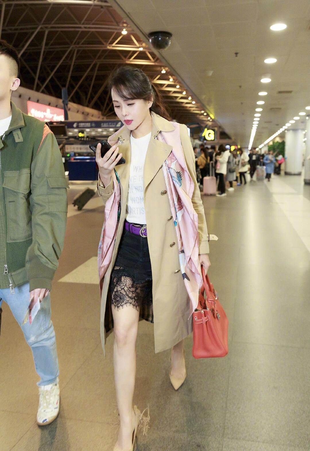 伊能静最新穿搭图片大全,伊能静素颜衣品上衣黑长直