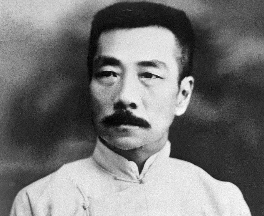 老师教学生上音乐课唱两只黄鹂鸟,老师教学生唱黄鹂鸟视频