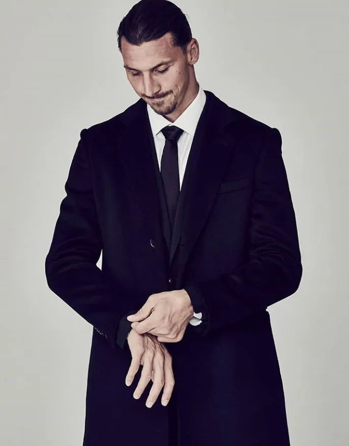 降薪怕极了？发一条推特就能赚回来！揭秘顶级球星的真实收入来源