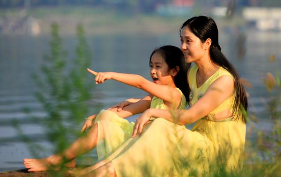 孩子受到嘲笑时该怎么安抚,孩子被嘲笑怎么反击