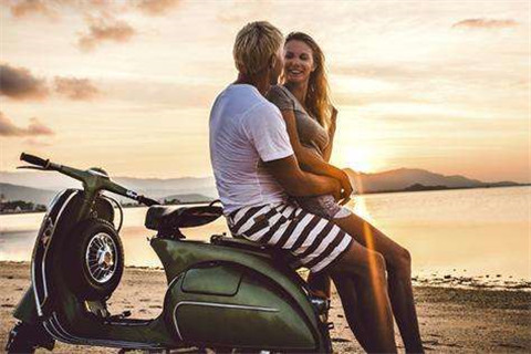 热恋中突然激情变淡了怎么挽回,情侣间感情变淡应该怎么继续下去