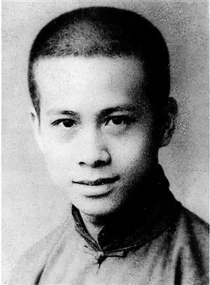 香港豪门最惨原配！生前帮贫穷小子成首富，死后还要被他利用？