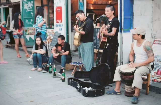 等一个人陪我去大理旅行,如果生活不如意不如一起去大理