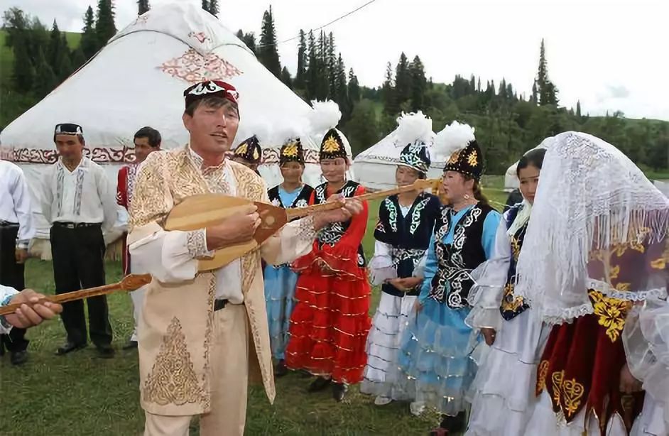 为什么看过*疆新**人的婚礼后，就都想结婚了？