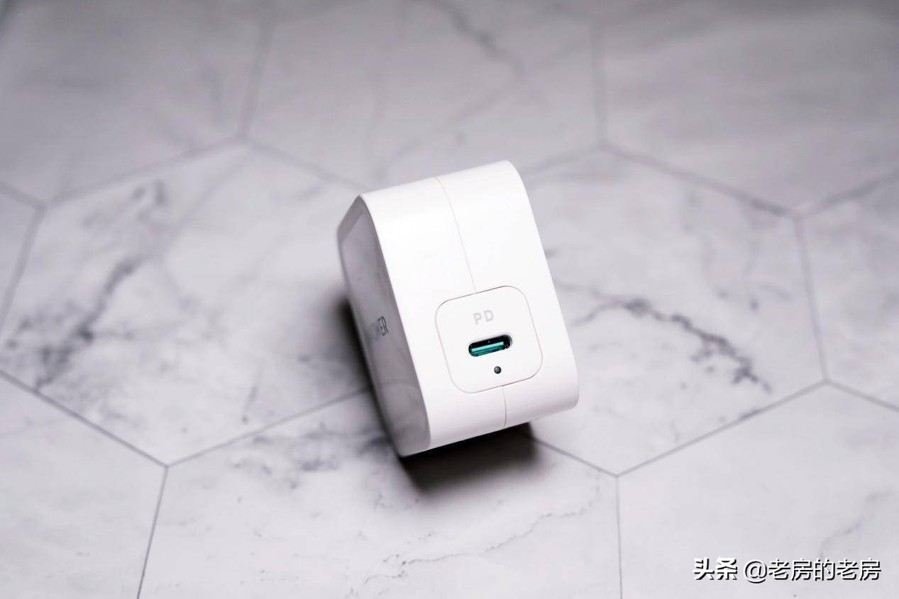 macbook支持pd快充,30w快充头可以给macbook充电吗