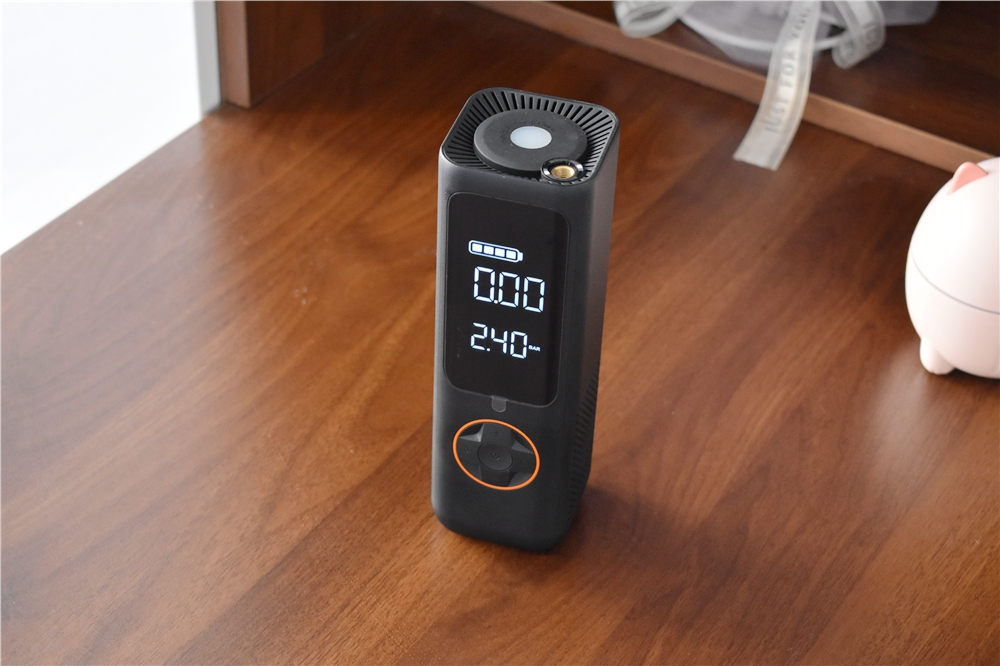 充电式汽车胎打气神器,车用打气充电宝