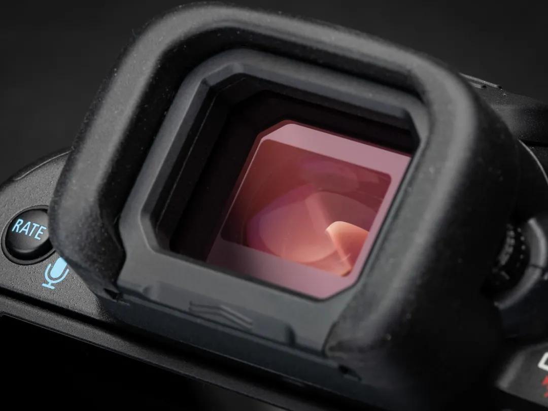 佳能eosr和索尼r3选哪个,佳能r3和佳能eosr3