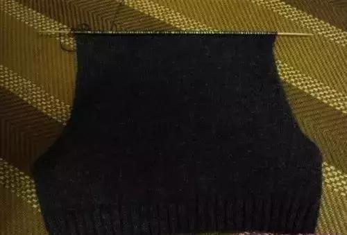 儿童毛线裤阔腿搭配,小孩子短绒裤怎么搭配