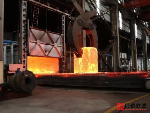 被李依依赞誉为“鬼斧神工”的宏润核装5万吨挤压机有何过人之处