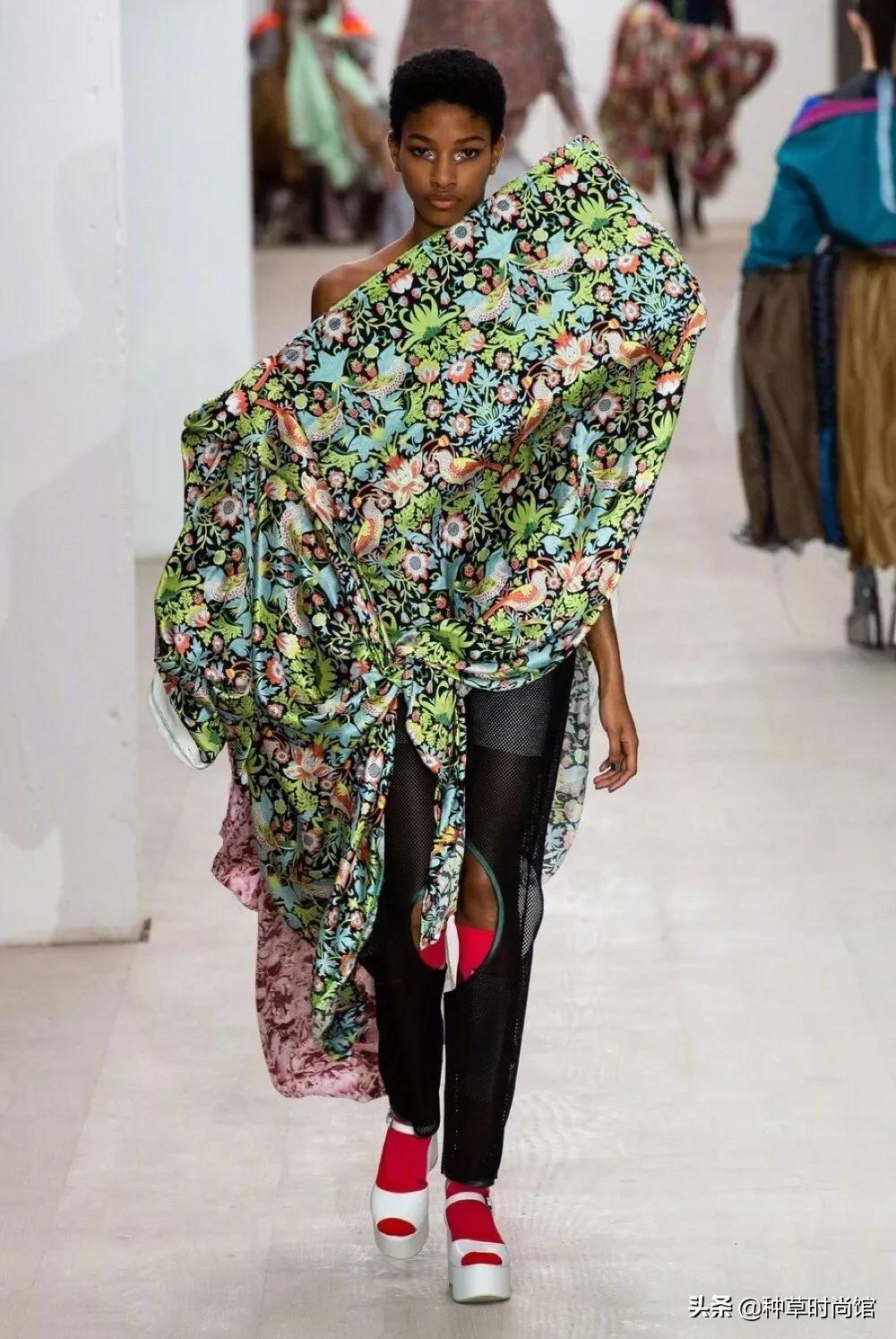 对不起是我不配什么梗,对不起是我不配伴奏