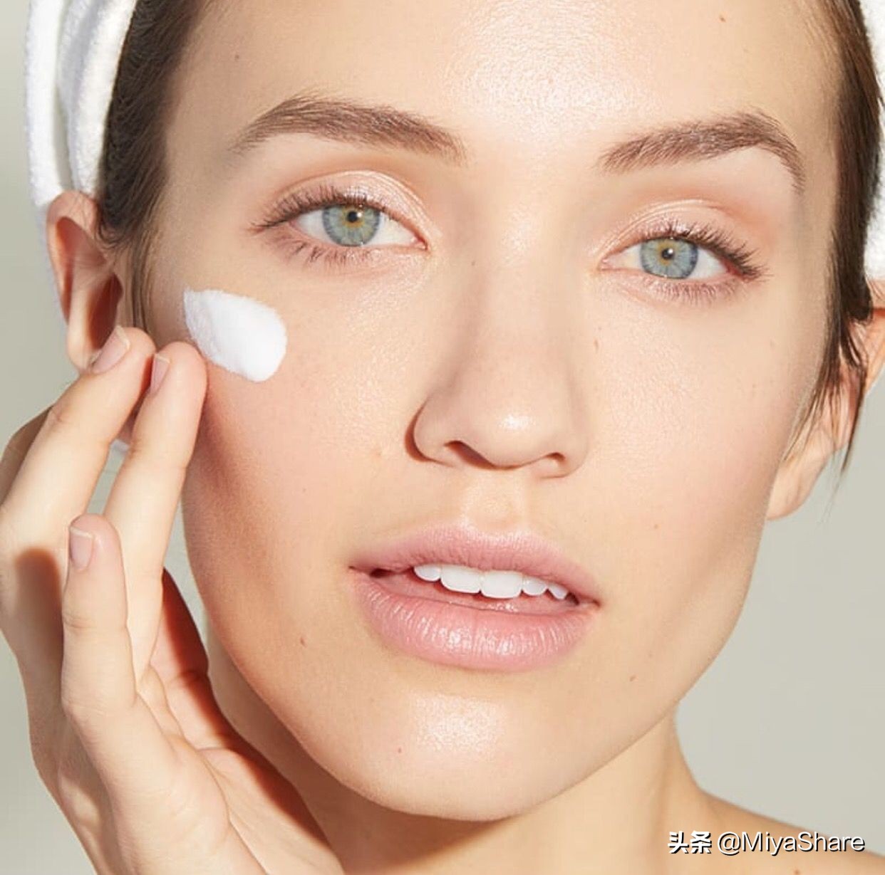 怡丽丝尔哪款眼霜去黑眼圈,怡丽丝尔眼霜淡细纹如何选择