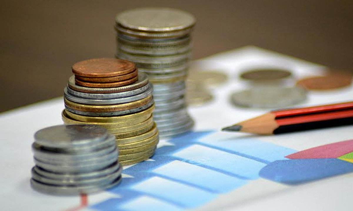 借亲戚十万元一年给5000利息,远房亲戚借10万六千利息合理吗