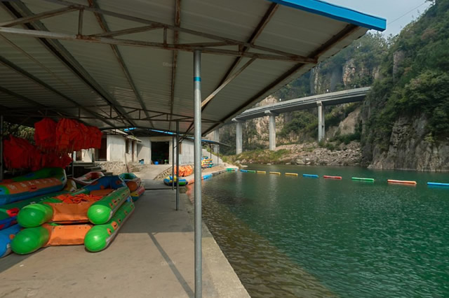 杭州最出名的漂流景点在哪里,杭州最好玩的漂流是哪个