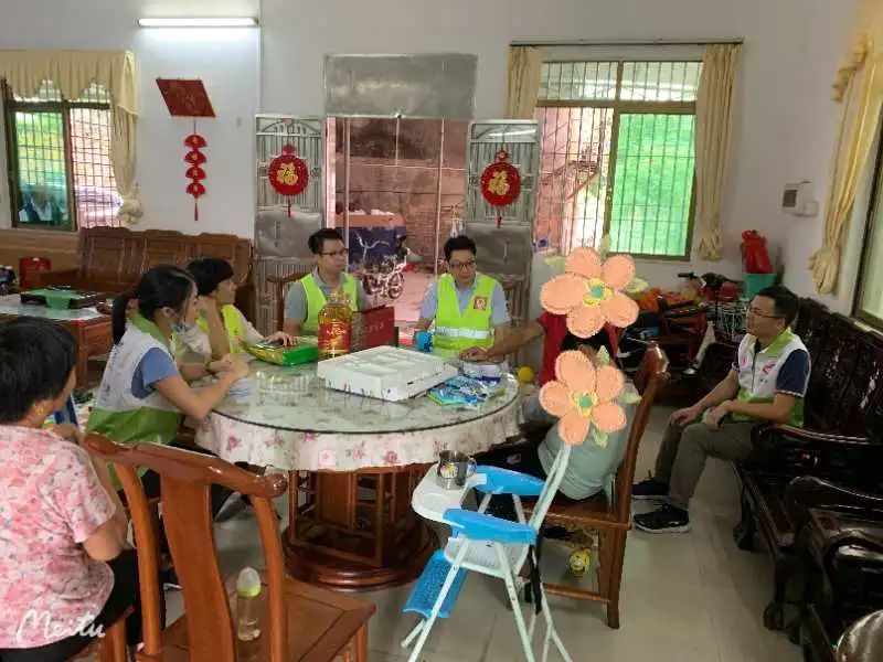 番禺｜情系困境儿童，桥南街团工委送上中秋慰问