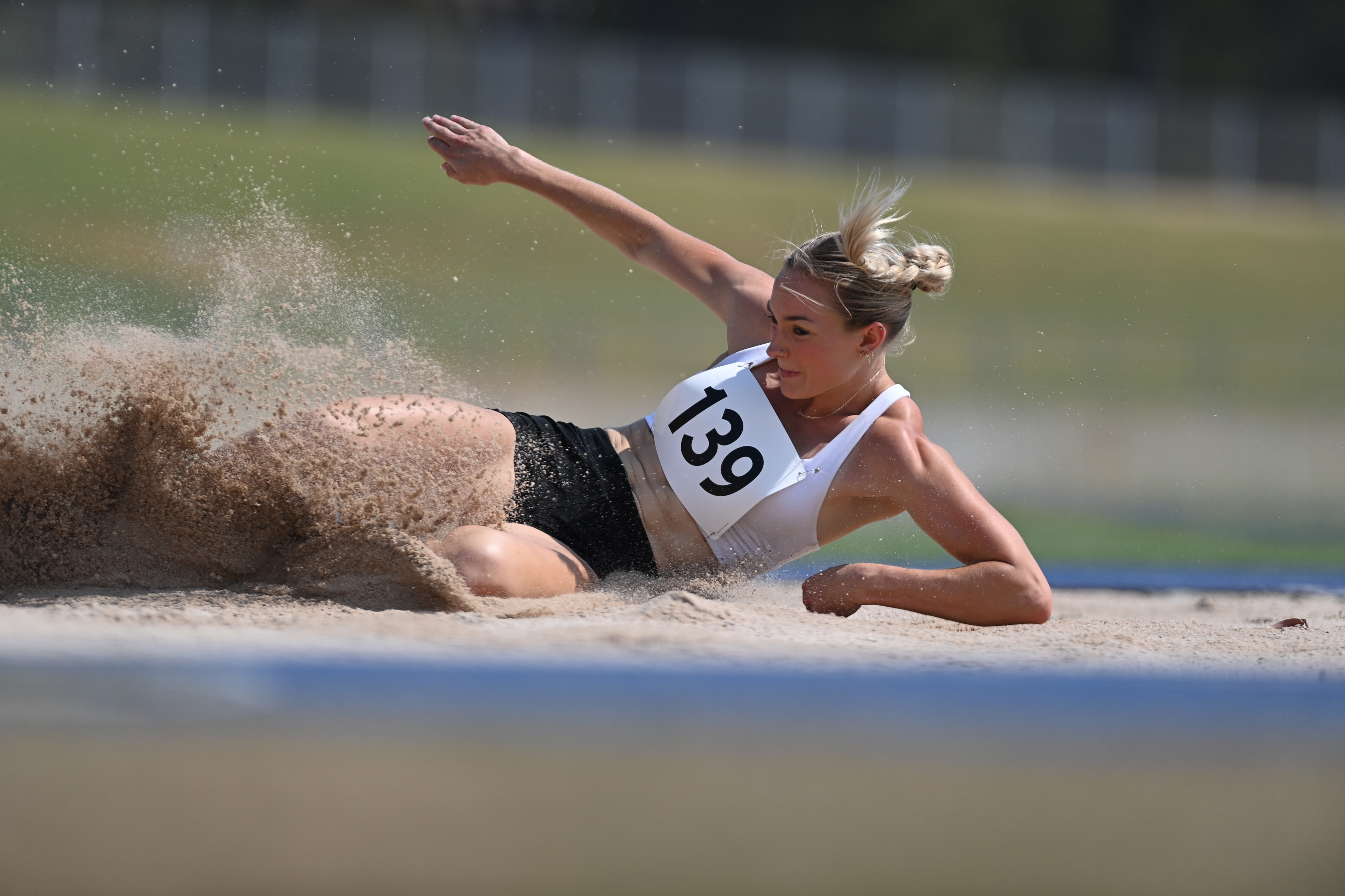尼康d6最高连拍速度是多少,尼康d6如何看相片的拍摄参数