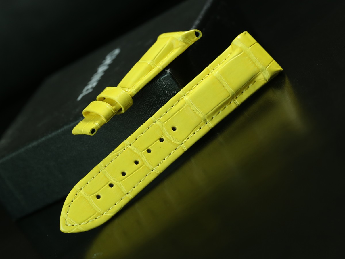 手表皮带有裂纹怎么修复,手表表带松垮怎么修复