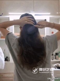 舞蹈高盘头的简单方法,儿童舞蹈盘头最简单