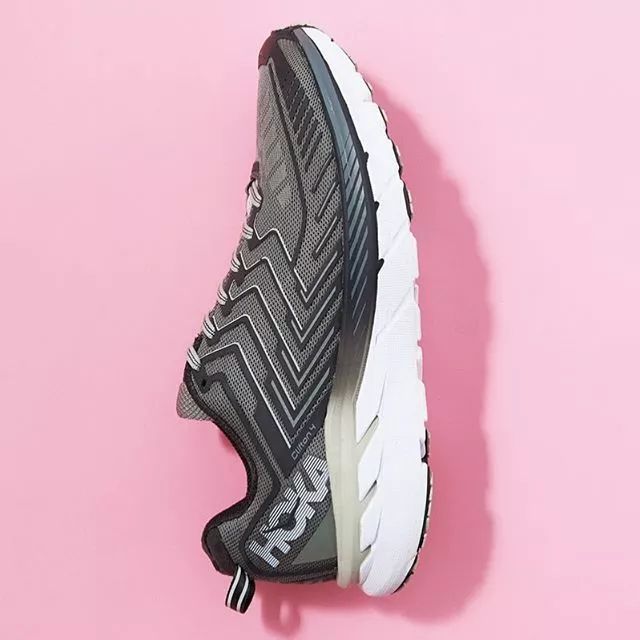 除了nike的鞋子还有什么鞋子好看,除了nike阿迪还有什么鞋好