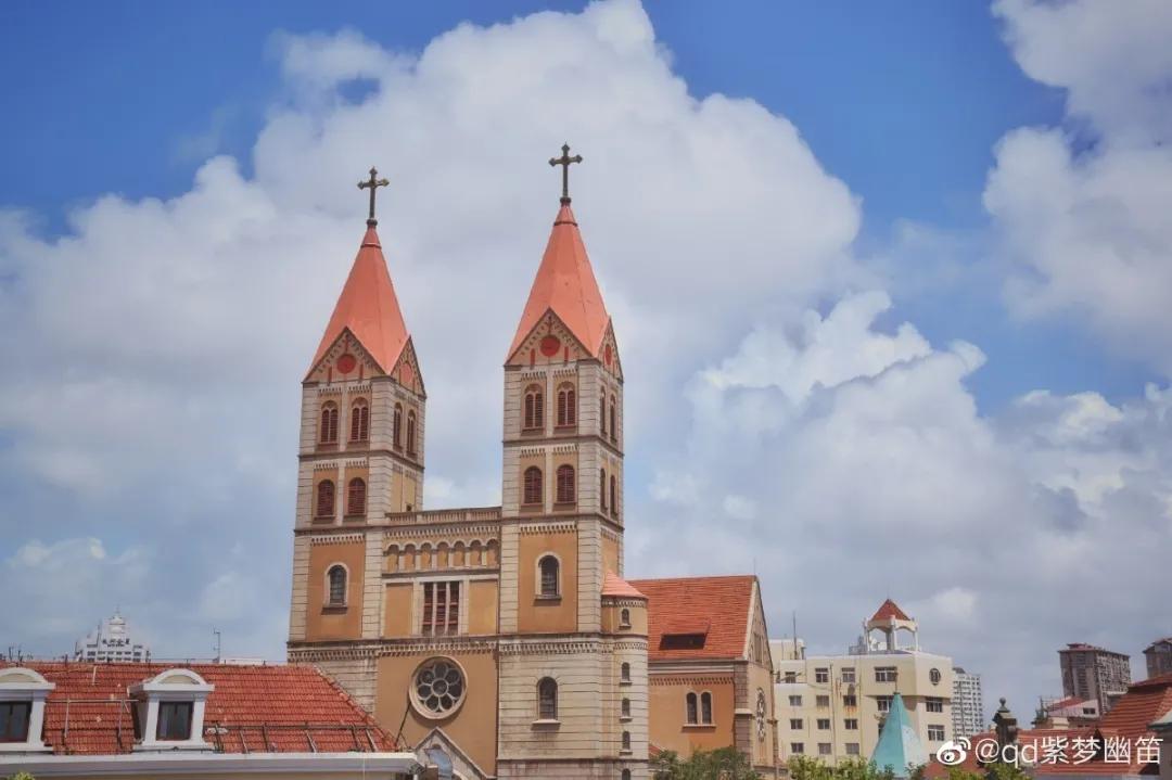 天主大教堂青岛婚纱,天主教堂的绚丽换装