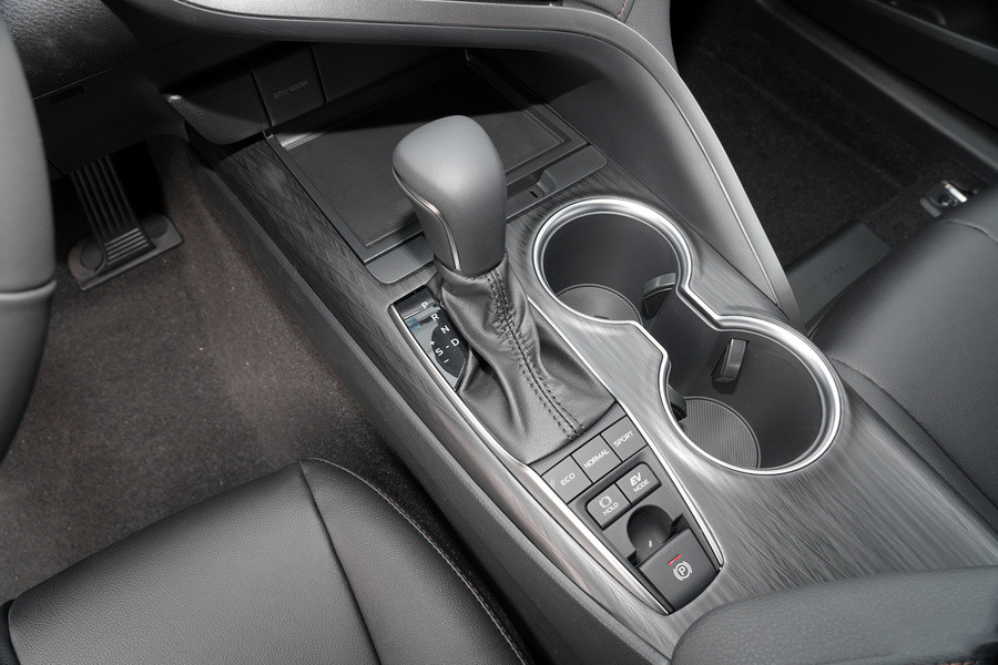 新款凯美瑞豪华外观,全新凯美瑞的几大优点