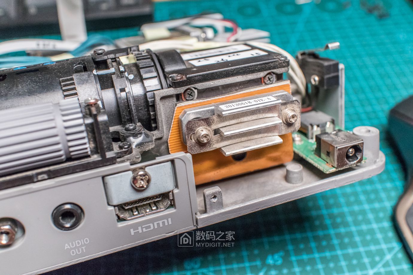 卡西欧CASIO激光+LED短焦投影仪UP50WN拆解,维修偏色全纪实