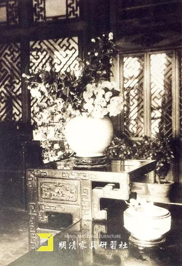 斤墨工巧：一桌六腿的进化与消亡