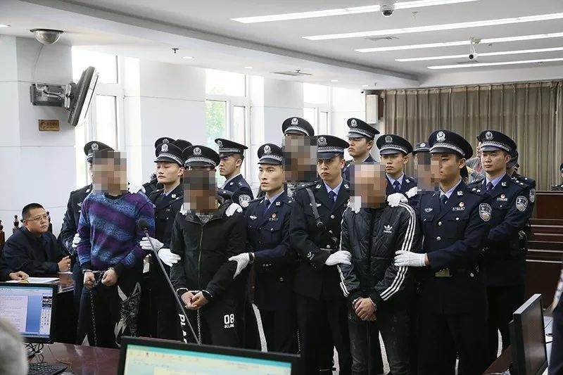十八名套路贷团伙成员,90后黑老大带领14人疯狂套路贷